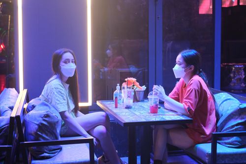 Quán bar ở Phố Tây Bùi Viện thành nơi bán cơm tấm, sinh tố