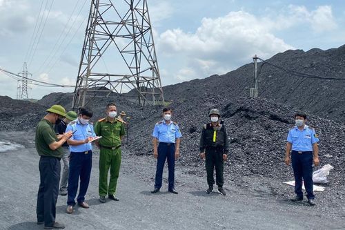 Khởi tố thêm nhiều đối tượng trong đường dây than lậu của đại gia lan var đất mỏ