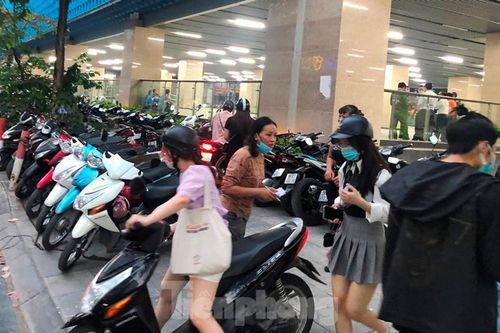 Đề nghị 4 quận vào cuộc vụ đi tàu Cát Linh - Hà Đông 'trắng' chỗ đỗ xe