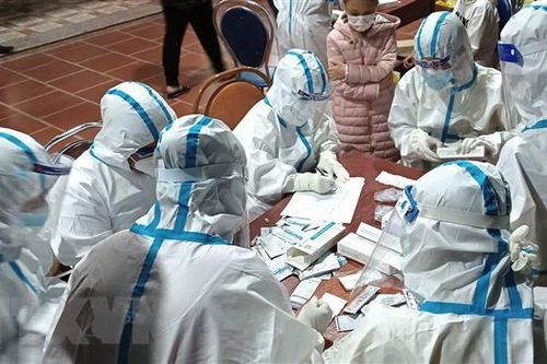Ấm lòng người dân vùng cao Hà Giang tại 'điểm nóng' COVID-19