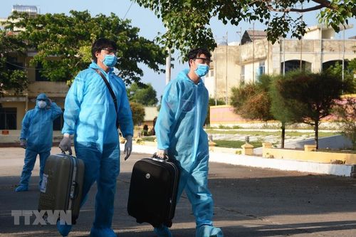 Xuất khẩu lao động: 'Cánh cửa' bị đóng kín bởi COVID-19 đã dần mở
