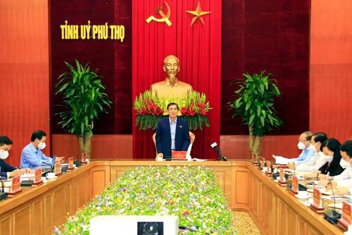 Phấn đấu 100% người dân từ 18 tuổi trở lên và trẻ em từ 12-17 tuổi được tiêm ít nhất 1 mũi vắc xin