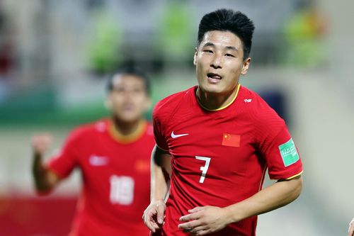 Wu Lei tỏa sáng trong trận Trung Quốc hòa Oman