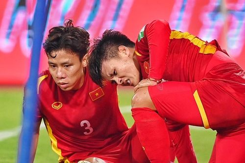 Tuyển Việt Nam tiếp tục tụt hạng FIFA