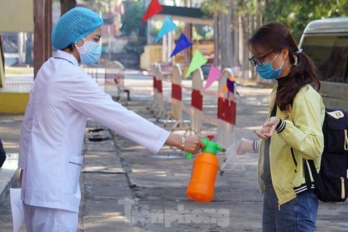Thêm hàng chục ca dương tính, học sinh một huyện ở Hải Dương học trực tuyến