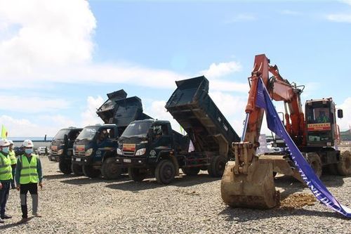 Phải bàn giao mặt bằng nhà máy BOT Vân Phong 1 trong tháng 12