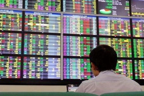 Một loạt cá nhân bị phạt tiền do vi phạm trong lĩnh vực chứng khoán