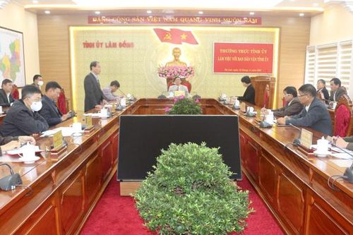 Bí thư Tỉnh ủy Lâm Đồng Trần Đức Quận làm việc với Ban Dân vận Tỉnh ủy