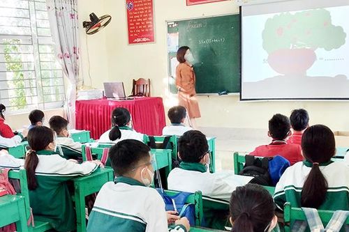 Lâm Thao: Nhiều trường cho học sinh đi học trở lại sau thời gian bị phong tỏa