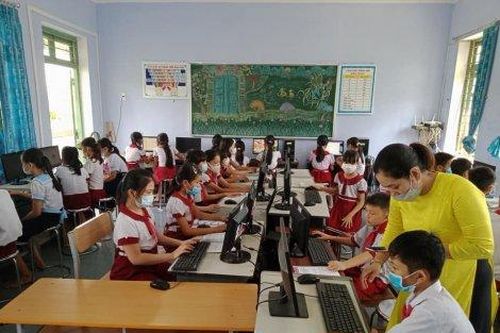 Giáo dục Giáo dục Học sinh TP. Huế chuyển sang học trực tuyến từ ngày 13/11