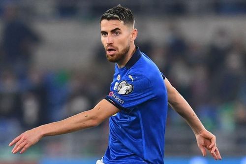 Jorginho đá hỏng phạt đền trong trận hòa của Italy