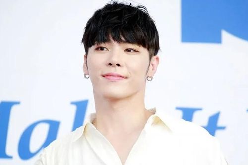 Ca sĩ Wheesung bị cấm sóng
