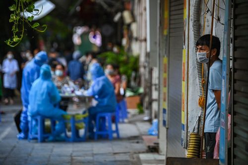 Hà Nội phát hiện ổ dịch mới liên quan một quán cà phê tại Quốc Oai