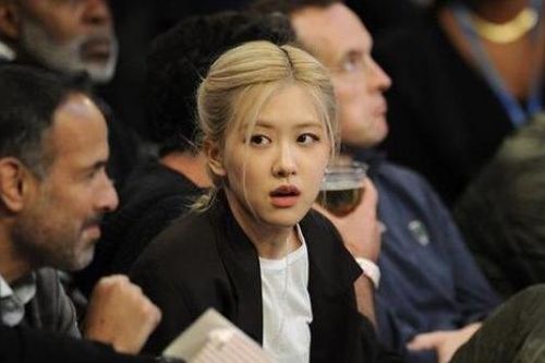 Người hâm mộ Blackpink nổi giận khi Rosé bị phân biệt chủng tộc tại Mỹ