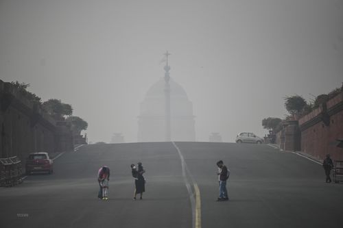 Ấn Độ: Thủ đô New Delhi đóng cửa toàn bộ trường học do khói mù độc hại