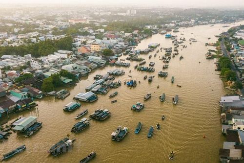 Bình minh chợ nổi Cái Răng - Địa điểm du lịch thú vị miền Tây Nam Bộ