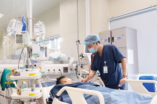 Nam sinh bị loạn thần, co giật do ngộ độc cần sa