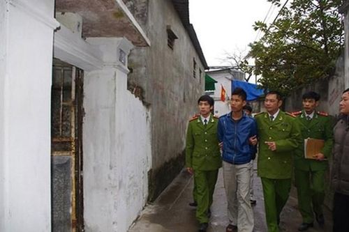 Xác chết trong căn nhà trọ và hành tung bí ẩn của gã 'trai bao'