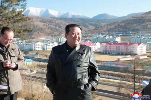 Ông Kim Jong Un tái xuất sau hơn 1 tháng