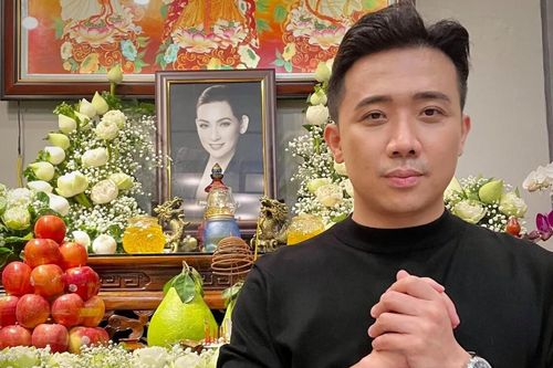 Trấn Thành đến nhà riêng viếng Phi Nhung, món quà và lời nhắn khiến dân mạng nghẹn ngào