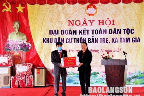 Lãnh đạo Ủy ban Kiểm tra Tỉnh ủy dự Ngày hội Đại đoàn kết toàn dân tộc tại Lộc BìnhTin khácThông báo nội dung kỳ họp thứ sáu (kỳ họp chuyên đề) HĐND tỉnh khóa XVII, nhiệm kỳ 2021- 2026Nâng cao vai trò, vị thế của phụ nữ trong xã hội