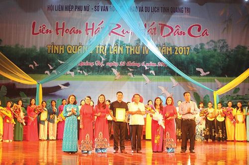 Phát huy vai trò của phụ nữ trong việc vun đắp các giá trị tốt đẹp trong gia đình