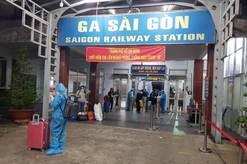 Vì sao phải cách ly tại nhà người từ vùng nguy cao về Hà Nội?