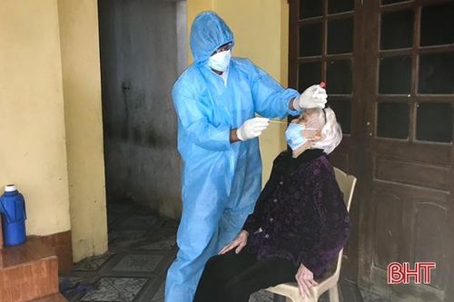 Ngày 17/11, Hà Tĩnh thêm 13 ca mắc COVID-19, trong đó 1 ca cộng đồng