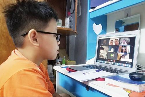 Giáo dục Quản học sinh chơi game khi học trực tuyến
