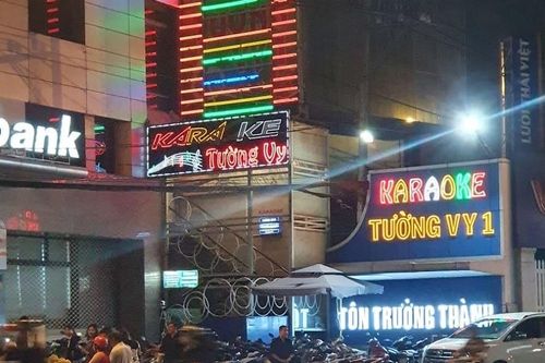 Lý do TP Hồ Chí Minh cho tạm ngừng dịch vụ karaoke, massage, vũ trường, spa, quán bar
