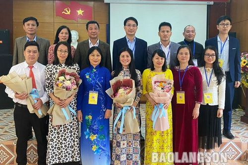 Bế mạc Hội giảng nhà giáo Giáo dục nghề nghiệp toàn quốc 2021: Khen thưởng 163 tập thể, cá nhân có thành tích xuất sắcTin khácNâng cao vai trò, vị thế của phụ nữ trong xã hôịMời bạn đọc, cộng tác viên gửi bài, ảnh cho Báo Lạng Sơn số Tết Dương lịch và Xuâ