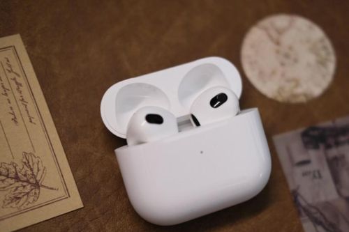 Thiếu hàng, Apple phải bán AirPods mã Singapore tại Việt Nam