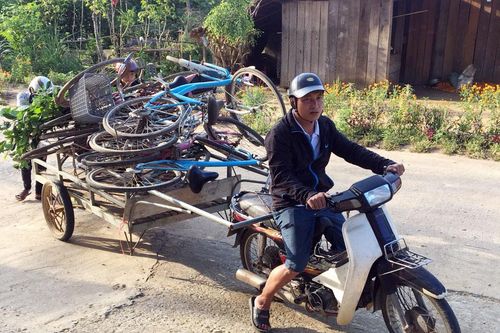 Ngôi trường đầy ắp tình thương