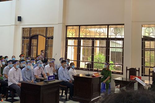 Xét xử sơ thẩm cựu Chủ tịch UBND TP Trà Vinh