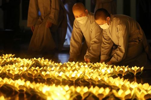 Nhân văn, đúng tinh thần báo ân