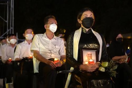 TP.HCM: Xúc động giây phút tưởng niệm hơn 23.000 người mất vì Covid-19