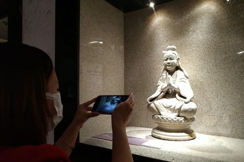 Trưng bày tại Bảo tàng Lịch sử Quốc gia tái hiện diện mạo gốm Việt