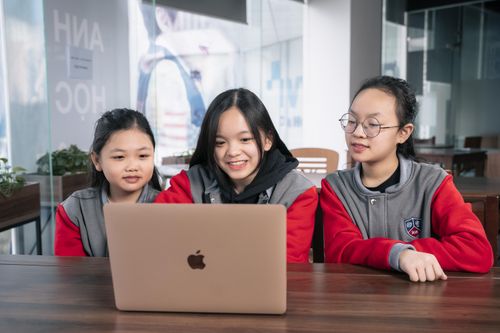 Hà Nội cho học sinh lớp 9 của 17 huyện và thị xã đi học trở lại