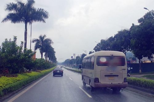 Tìm người đi xe khách và đến các địa điểm có ca nhiễm COVID-19