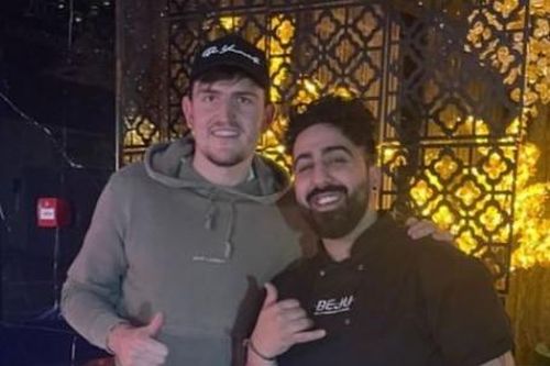 Maguire tươi cười sau trận thua Watford