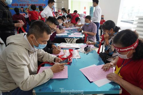 Sôi động ngày Chủ nhật Đỏ lần thứ XIV ở Quảng Ninh