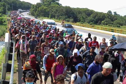 Hàng ngàn người di cư đang 'quá cảnh' Mexico tiến về nước Mỹ