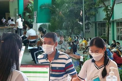 Teen TP.HCM tiêm vắc-xin COVID-19: Hào hứng vì sắp có 'thẻ xanh', mong sớm được đến trường