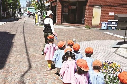 Nhật Bản: 'Kỳ thị' giáo viên mầm non làm mẹ