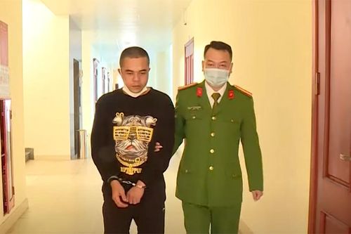 Người nổ súng bắn giám đốc ở TP Vinh thú nhận ghen tuông tình ái