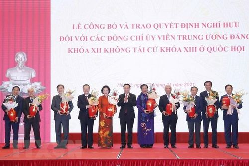 Lễ trao tặng Huy hiệu 40 năm tuổi Đảng, Huân chương với các UVTW Đảng