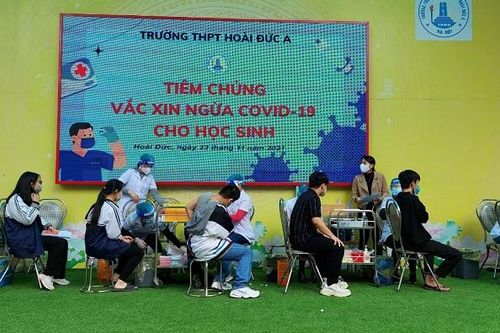 Huyện Hoài Đức: Gần 8.500 trẻ từ 15 đến 17 tuổi được tiêm phòng vaccine Covid -19