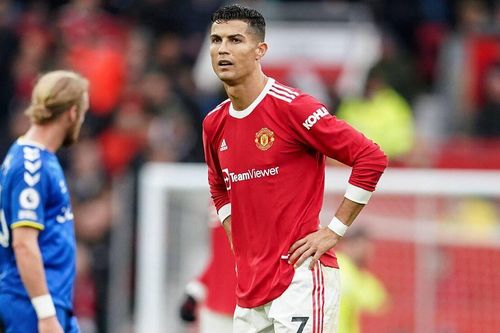 5 ông thầy trong 2 năm rưỡi, Ronaldo có phải kẻ 'giết' các HLV?
