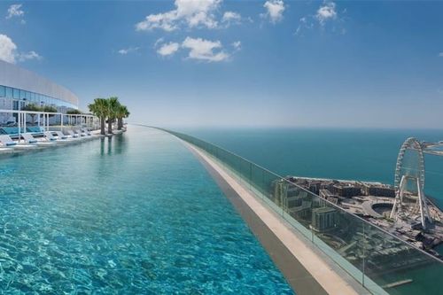 Khám phá bể bơi vô cực cao nhất thế giới ở Dubai