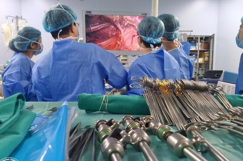 Lần đầu tại Việt Nam phẫu thuật nội soi thành công lấy gan người sống ghép cho người nhận